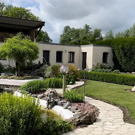 Calme Au Coeur Du Jardin * Violaines