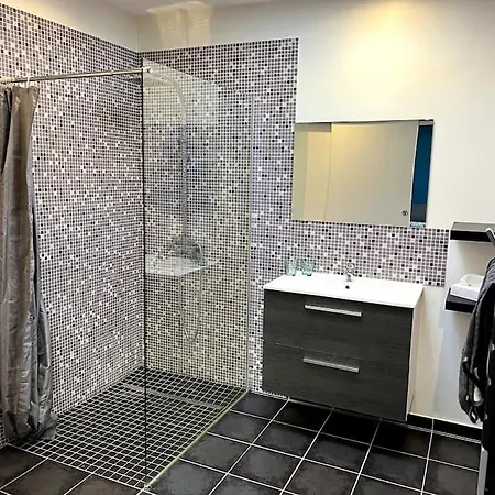 Calme Au Coeur Du Jardin